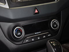 现代ix25 2015款 2.0L 自动 四驱尊贵型 GLX 5座