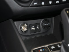 现代ix25 2015款 2.0L 自动 四驱尊贵型 GLX 5座