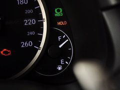 雷克萨斯NX 2015款 300h 锋芒版 全驱 5座