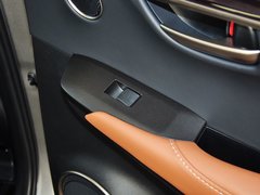 雷克萨斯NX 2015款 300h 锋芒版 全驱 5座