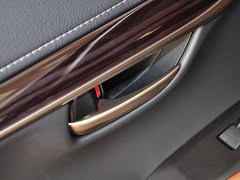 雷克萨斯NX 2015款 300h 锋芒版 全驱 5座