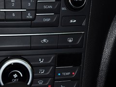 奔腾B70 2014款 1.8T 自动 运动尊享型