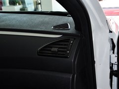 奔腾B70 2014款 1.8T 自动 运动尊享型