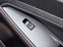 奔腾B70 2014款 1.8T 自动 运动豪华型