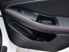 奔腾B70 2014款 2.0L 手动 豪华型