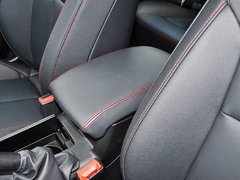 奔腾B70 2014款 2.0L 手动 豪华型