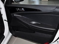 索纳塔八 2014款 2.0L 自动 豪华版