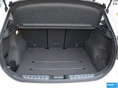 宝马X1 2014款 sDrive18i 运动设计套装 5座