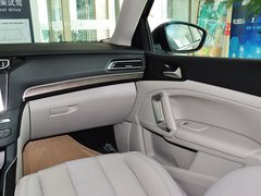 标致408 2014款 1.6T 自动 至尊版