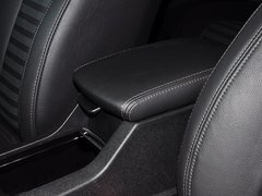 标致408 2014款 1.6T 自动 至尊版