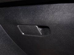 标致408 2014款 1.6T 自动 至尊版