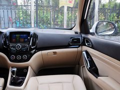 宝骏730 2014款 1.5L 手动 舒适型 7座