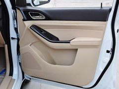 宝骏730 2014款 1.5L 手动 舒适型 7座