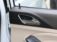 宝骏730 2014款 1.5L 手动 标准型 7座