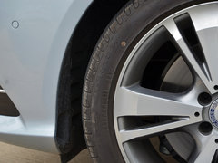 奔驰E级 2015款 E320L 4MATIC
