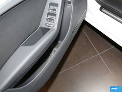 奥迪A4L 2015款 45 TFSI quattro 个性运动型