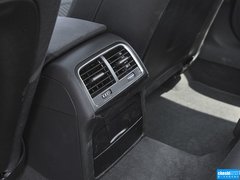 奥迪A4L 2015款 45 TFSI quattro 个性运动型