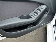 奥迪A4L 2015款 30 TFSI 自动 舒适型