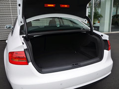 奥迪A4L 2015款 30 TFSI 自动 舒适型