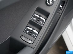 奥迪A4L 2015款 30 TFSI 自动 舒适型