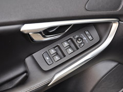 沃尔沃V40 2015款 1.6T 自动 智雅个性运动版