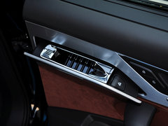 奥迪A8 2014款 60 TFSI quattro豪华型