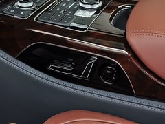 奥迪A8 2014款 45 TFSI quattro豪华型