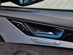 奥迪A8 2014款 45 TFSI quattro舒适型