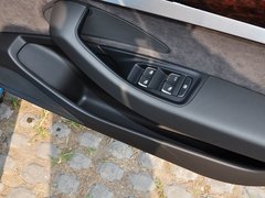 奥迪A8 2014款 45 TFSI quattro舒适型