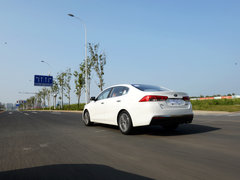 起亚K4 2014款 1.8L 自动 DLX