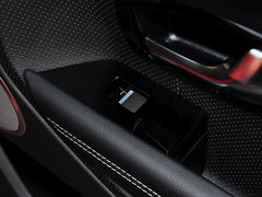 揽胜极光（进口） 2015款 2.0T 倾橙限量版 5座
