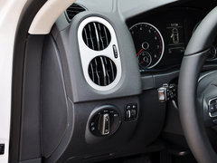 途观 2015款 1.8TSI 自动 两驱30周年纪念版 5座