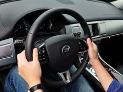 捷豹XF 2015款 2.0T 自动 豪华版