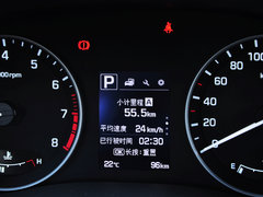 现代ix25 2015款 2.0L 自动 四驱尊贵型 GLX 5座