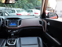 现代ix25 2015款 2.0L 自动 四驱尊贵型 GLX 5座