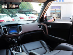 现代ix25 2015款 2.0L 自动 四驱尊贵型 GLX 5座