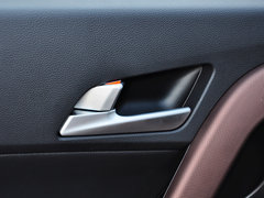 现代ix25 2015款 2.0L 自动 四驱尊贵型 GLX 5座