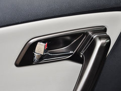 奔腾X80 2015款 2.0L 自动 豪华型 5座