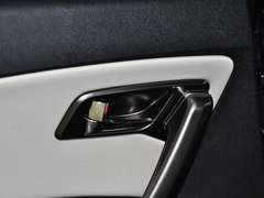 奔腾X80 2015款 2.0L 自动 舒适型 5座