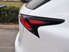 雷克萨斯NX 2015款 300h 锋致版 全驱 5座