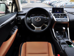 雷克萨斯NX 2015款 300h 锋尚版 前驱 5座