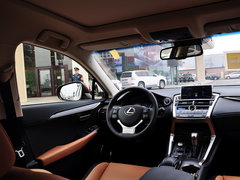 雷克萨斯NX 2015款 300h 锋尚版 前驱 5座