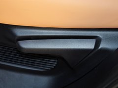 雷克萨斯NX 2015款 300h 锋尚版 前驱 5座