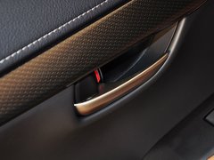 雷克萨斯NX 2015款 300h 锋尚版 前驱 5座