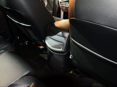 比亚迪S7 2015款 2.0T 自动 旗舰版 7座