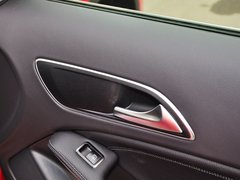奔驰GLA(进口) 2015款 260 4MATIC 5座