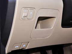 宝骏730 2014款 1.5L 手动 豪华导航ESP版 7座