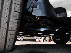 起亚K2 2015款 三厢 1.4L MT GLS
