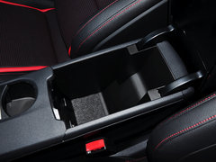 奔驰GLA级AMG 2015款 GLA 45 AMG 4MATIC 5座