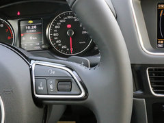 奥迪Q5 2015款 40 TFSI 舒适型 5座